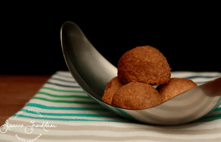 Sugar Free Cinnamon and Coconut Fat Bombs by Joanna Frankham